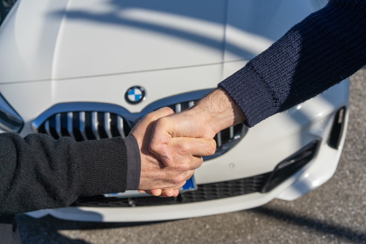 Versilcar Pietrasanta Compriamo Auto